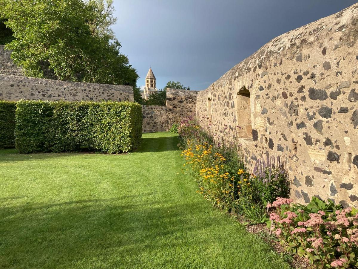Chateau Royal De Saint-Saturnin المظهر الخارجي الصورة