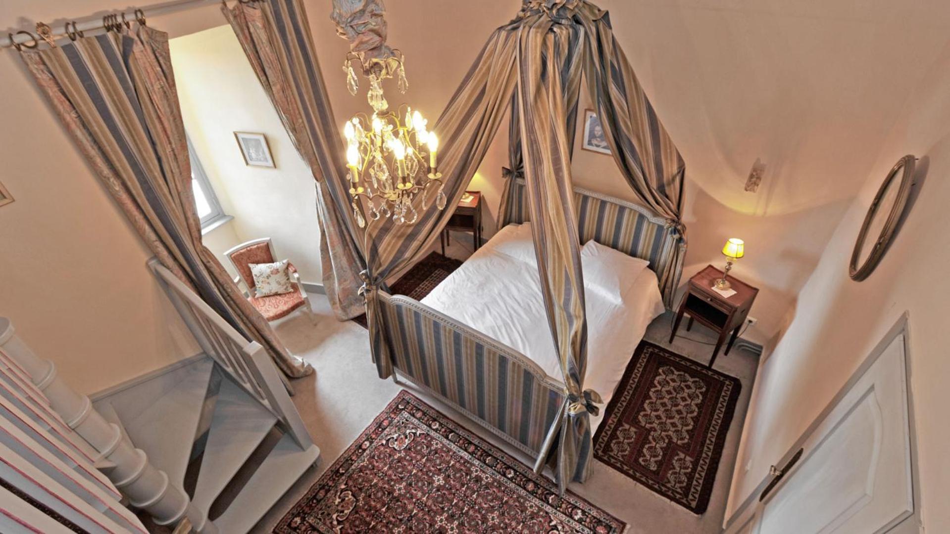 Chateau Royal De Saint-Saturnin المظهر الخارجي الصورة