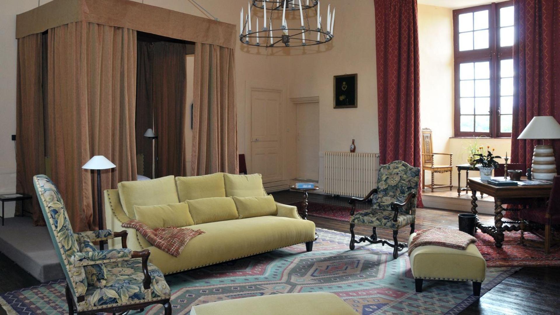 Chateau Royal De Saint-Saturnin المظهر الخارجي الصورة