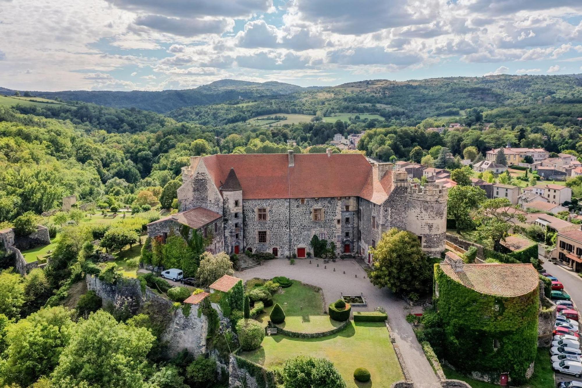 Chateau Royal De Saint-Saturnin المظهر الخارجي الصورة