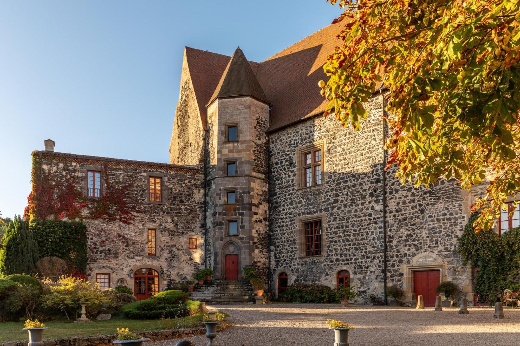 Chateau Royal De Saint-Saturnin المظهر الخارجي الصورة