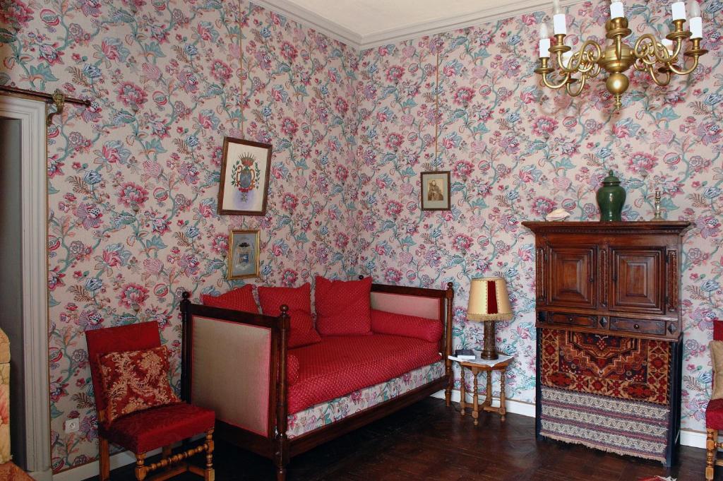 Chateau Royal De Saint-Saturnin الغرفة الصورة